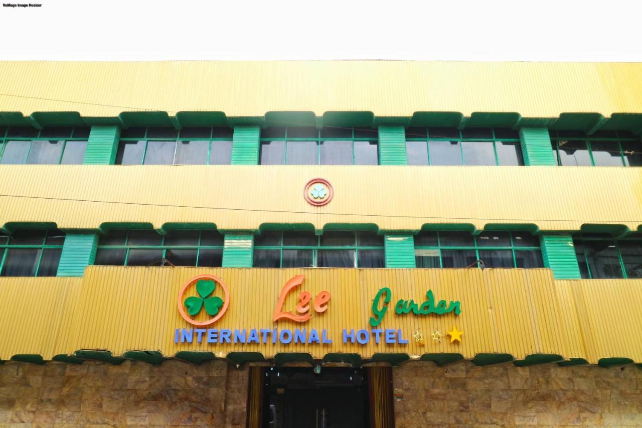Lee Garden Hotel Медан Экстерьер фото